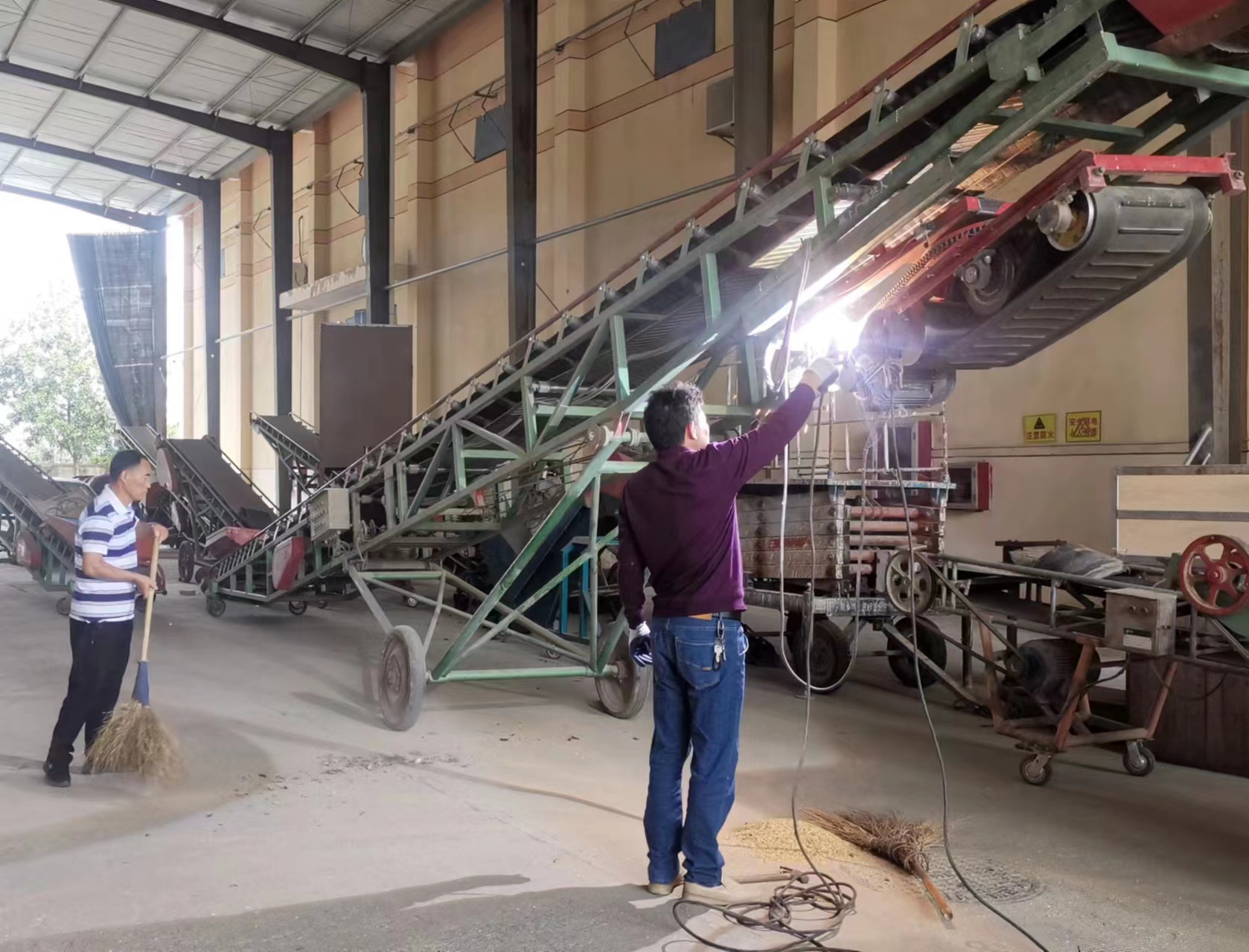 1693900959865168.jpg 7747ce8132bb073a8aa441facba1515.jpg