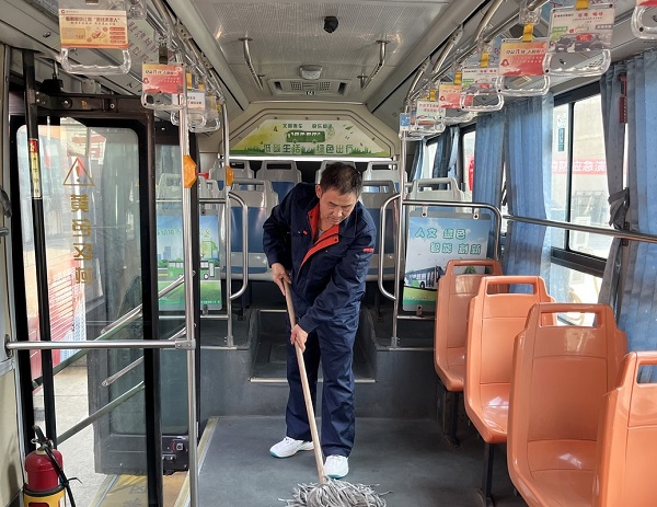 1698287850160561.jpg 23.10.26古城公交好司机.jpg